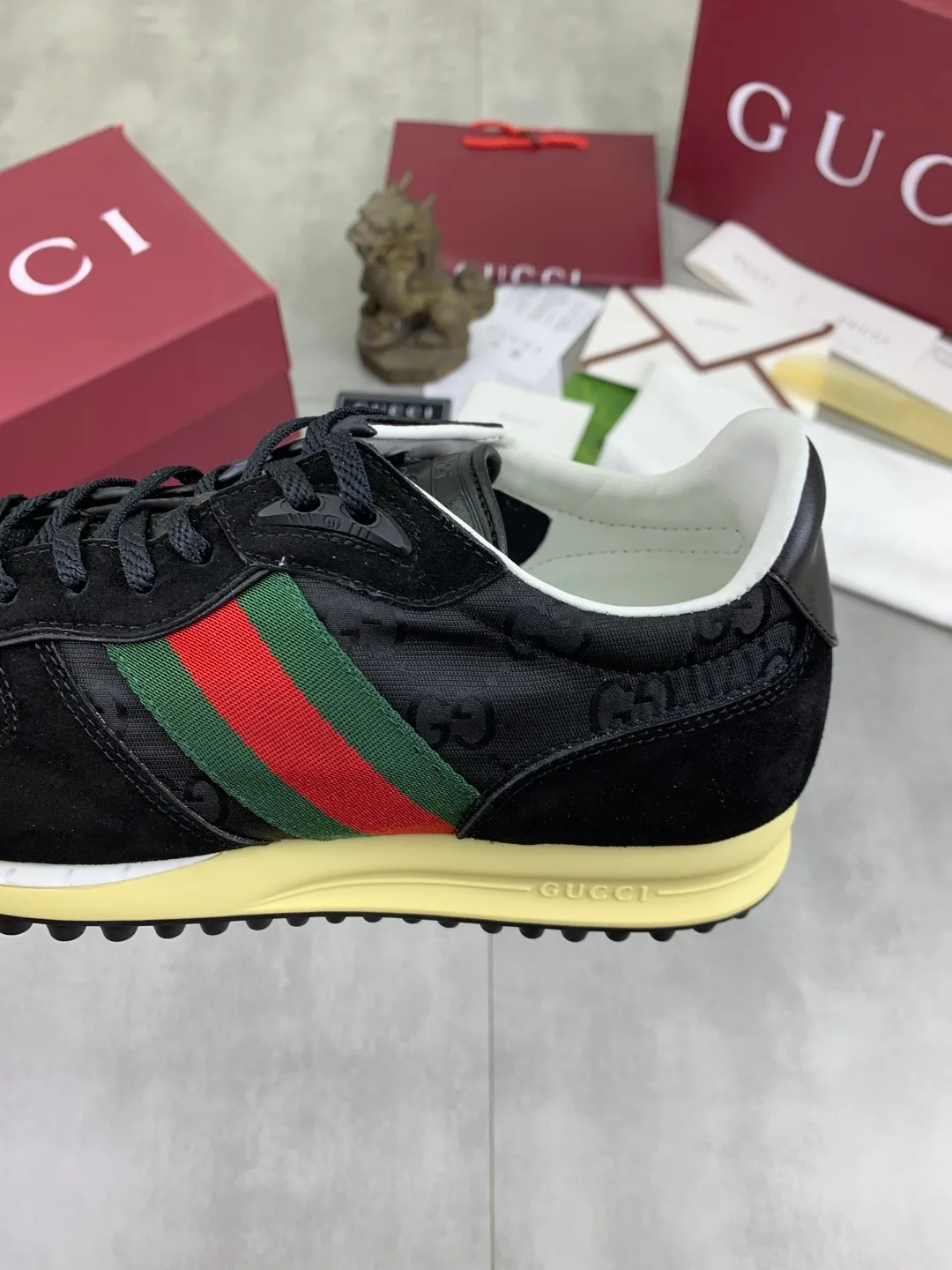 Men's shoes 💰P640 New Gucci Gucci Top version Latest catwalk style Re-Motion series Thick-soled casual sports shoes Original purchase and development ▪️Fabric: Original custom imported first-layer cowhide ▪️Sole: Original molded TPU material ▪️Sole thickness: 3.5CM ▪️Size: Men 39-45 Color: 8️⃣ colors available, boutique packaging